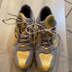 Men’s Adidas 1 intelligent 1.1 16 The Worlds First Intelligent Shoe Adidas 1 Stock Photos  main image 3